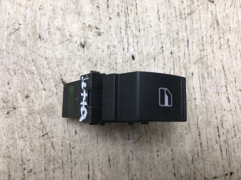 Кнопка стеклоподъемника задняя VOLKSWAGEN JETTA USA 10-17 2011 162 CBTA 2.5L 7L6 959 855 B Б/У