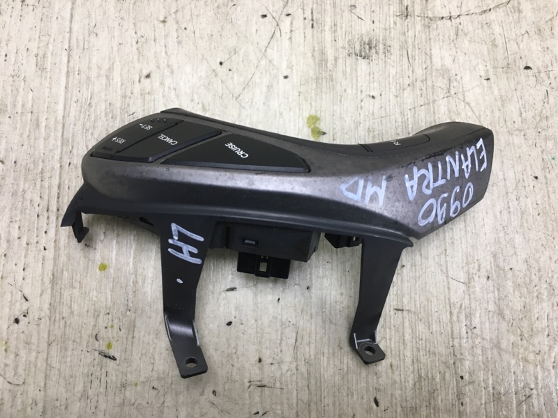 Кнопки на руль левые ELANTRA MD 10-15 2012 MD 1.8 G4NB