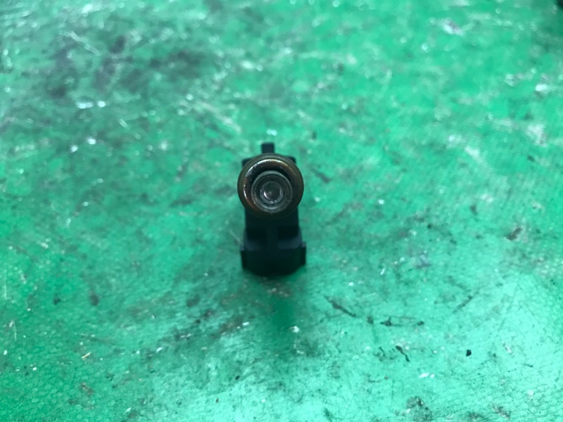 Форсунка топливная VOLKSWAGEN PASSAT B7 11-15 A32 CBTA 2.5L