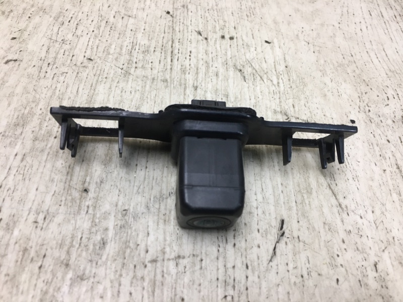 Камера заднего вида TOYOTA CAMRY 55 14-17 ASV50 2.5 2ARFE