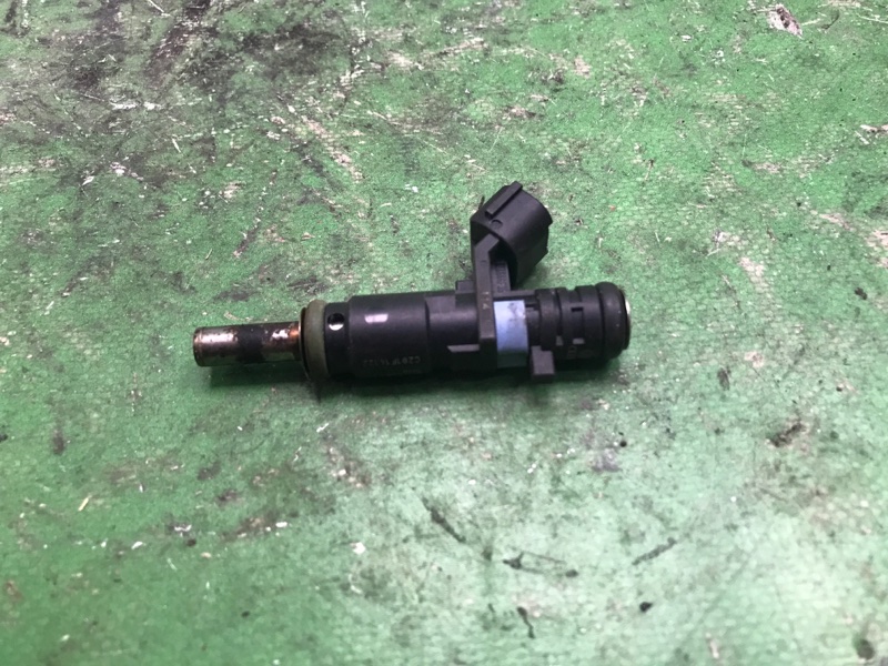 Форсунка топливная VOLKSWAGEN PASSAT B7 11-15 2013 A32 CBTA 2.5L 07K 906 031 C Б/У