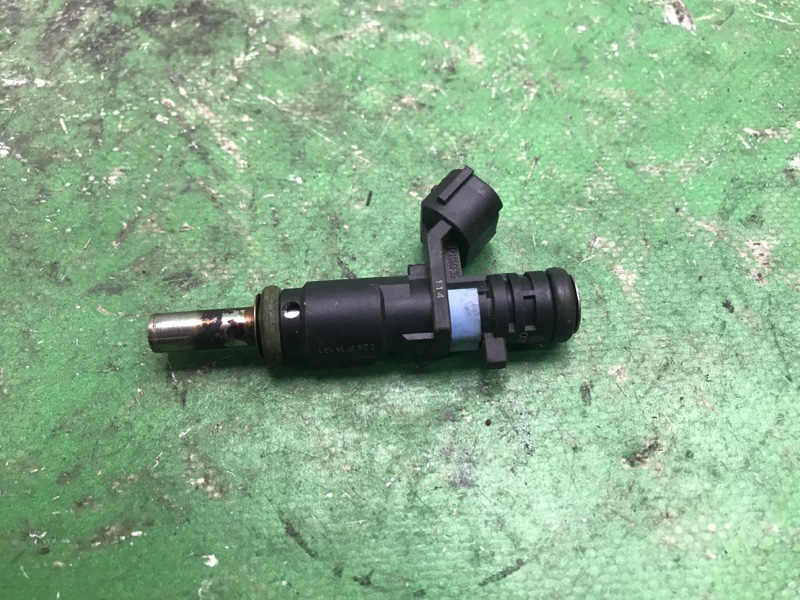 Форсунка топливная PASSAT B7 11-15 2013 A32 CBTA 2.5L