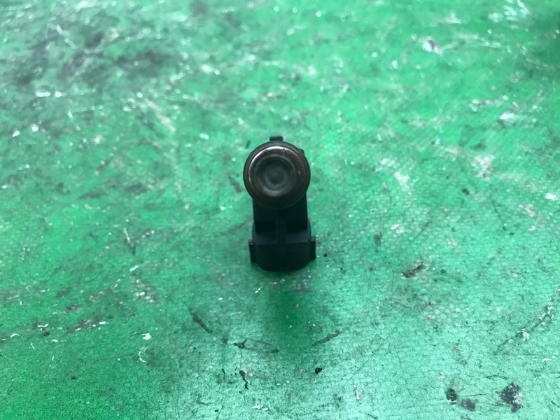 Форсунка топливная VOLKSWAGEN PASSAT B7 11-15 A32 CBTA 2.5L