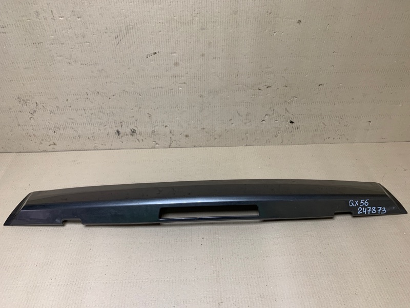 Спойлер крышки багажника INFINITI QX56 / TITAN / ARMADA 04-16 96030-7S010 Б/У