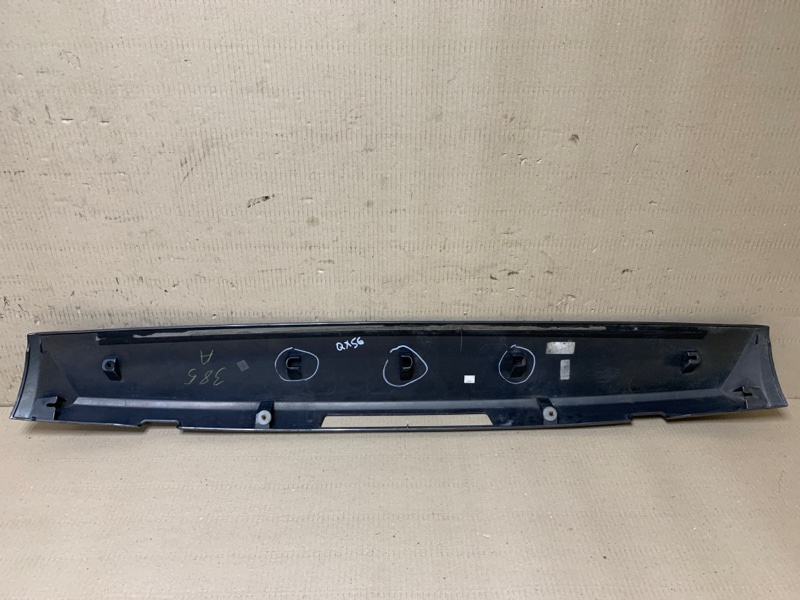 Спойлер крышки багажника QX56 / TITAN / ARMADA 04-16