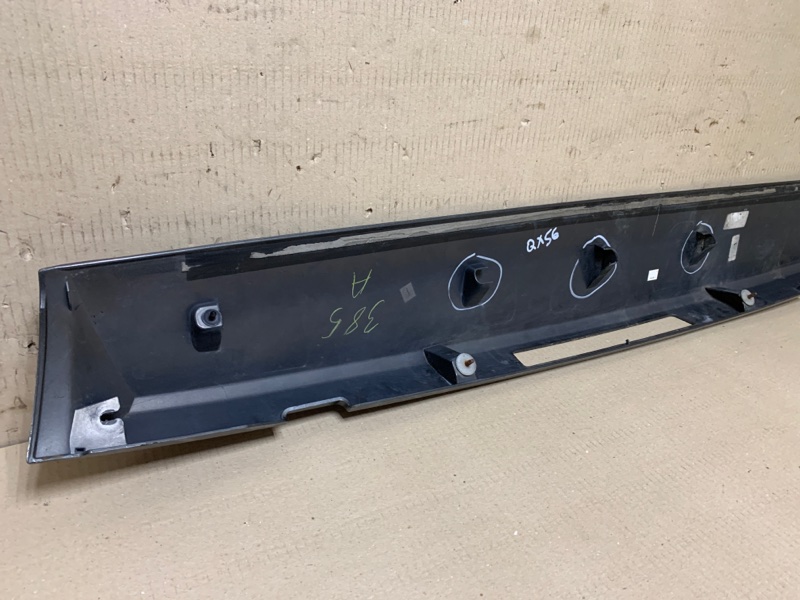 Спойлер крышки багажника QX56 / TITAN / ARMADA 04-16