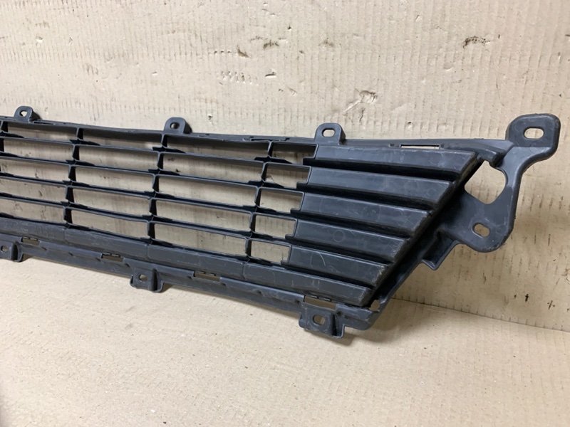 Решетка переднего бампера ES350 12-18 2012-2015