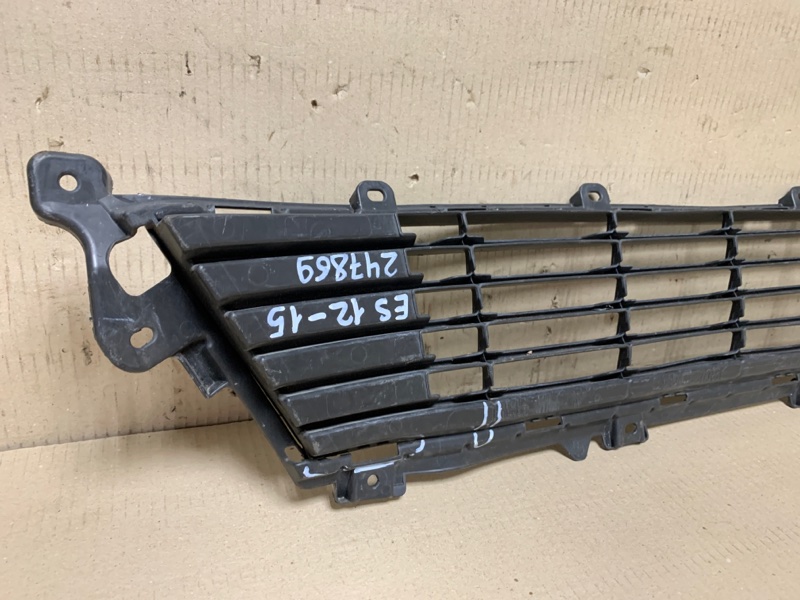 Решетка переднего бампера ES350 12-18 2012-2015