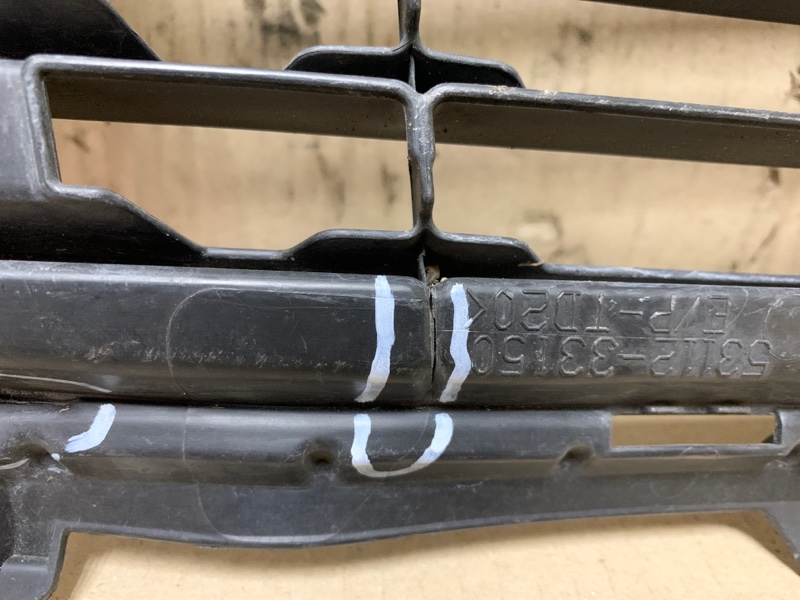 Решетка переднего бампера ES350 12-18 2012-2015