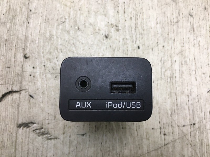 USB адаптер KIA OPTIMA TF 11-16 2014 TF 2.4 G4KJ 96120-2T200 Б/У