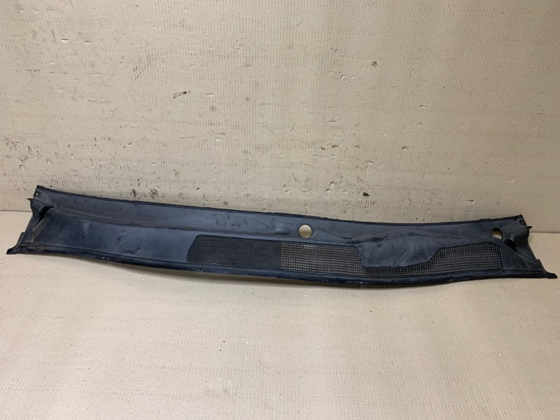 Пластик под лобовое стекло / Жабо HIGHLANDER 01-07