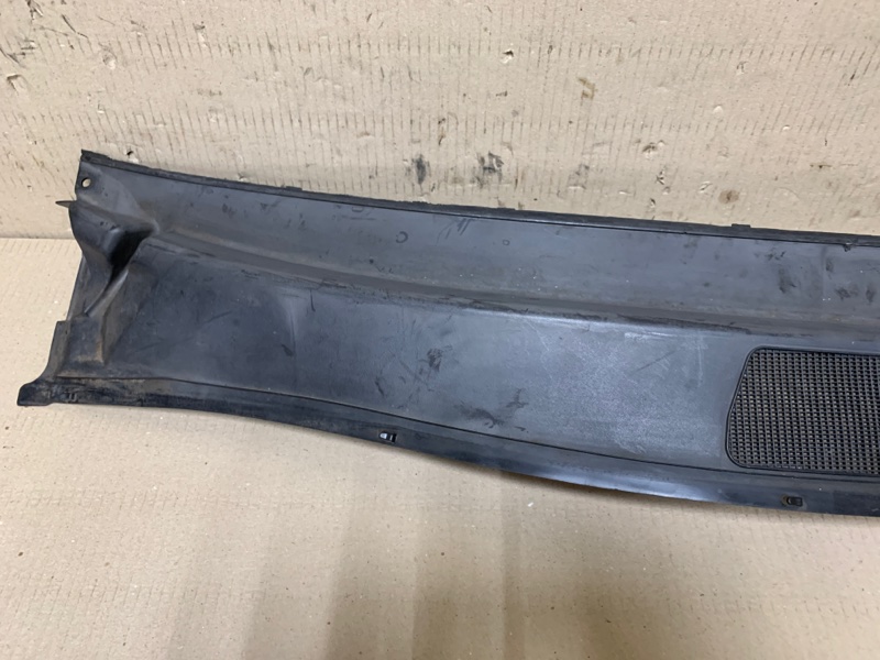 Пластик под лобовое стекло / Жабо TOYOTA HIGHLANDER 01-07