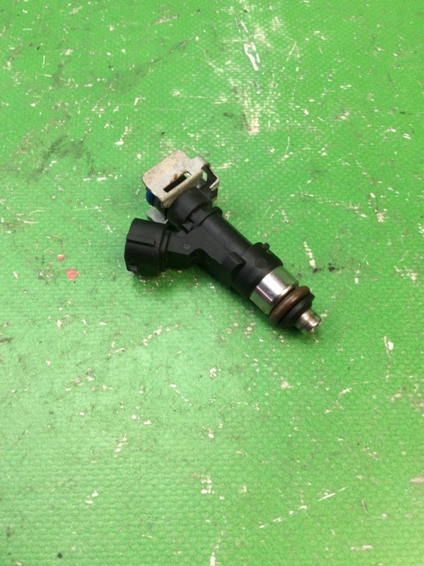 Форсунка топливная SENTRA B17 12-21 2017 B17 1.8 MRA8DE Форсунка топливная SENTRA B17 12-21 2017 B17 1.8 MRA8DE