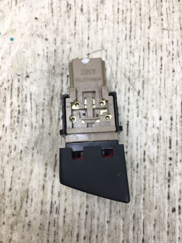 Кнопка аварийной сигнализации X-TRAIL/ROGUE T32 13-20 2017 T32 2.5 QR25DE