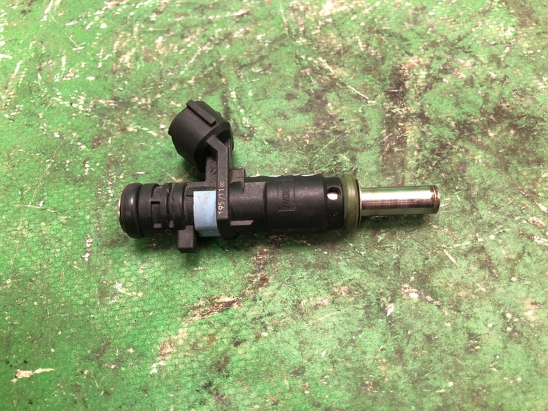 Запчасть форсунка топливная VOLKSWAGEN JETTA USA 10-17 2011 162 CBTA 2.5L 07K 906 031 C Б/У Форсунка топливная VOLKSWAGEN JETTA USA 10-17 2011 162 CBTA 2.5L 07K 906 031 C Б/У