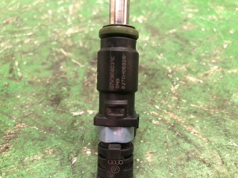 Форсунка топливная JETTA USA 10-17 2011 162 CBTA 2.5L Форсунка топливная JETTA USA 10-17 2011 162 CBTA 2.5L