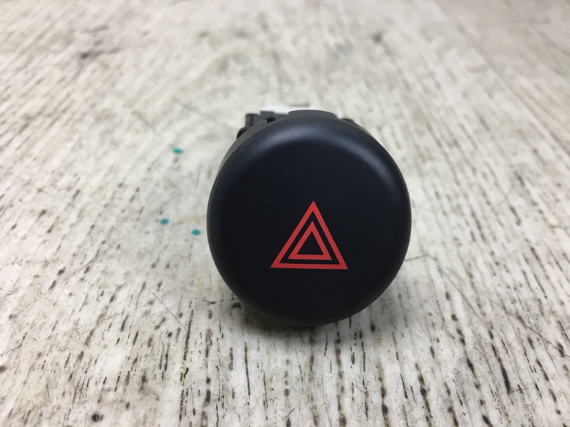 Кнопка аварийной сигнализации NISSAN JUKE 10-19 2010 F15 1.6 MR16DDT 25290-1KA0A Б/У