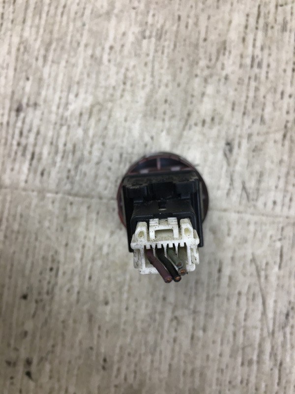 Кнопка аварийной сигнализации NISSAN JUKE 10-19 F15 1.6 MR16DDT