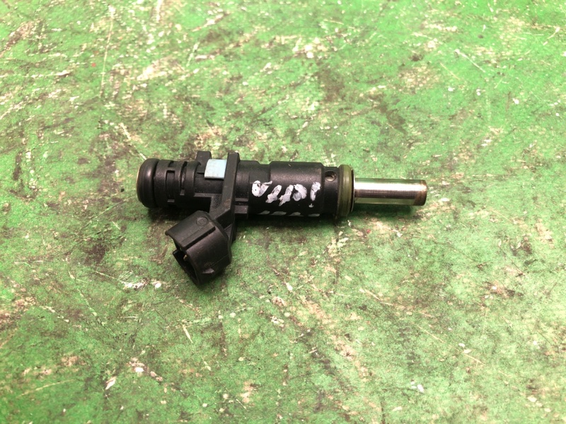 Форсунка топливная VOLKSWAGEN JETTA USA 10-17 2011 162 CBTA 2.5L 07K 906 031 C Б/У