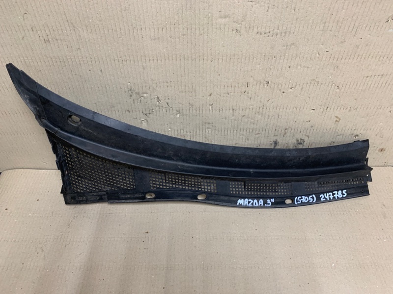 Пластик под лобовое стекло / Жабо правый 3 BK 03-08 2008 Седан 2.0