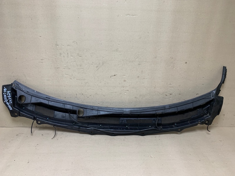 Пластик под лобовое стекло / Жабо ROGUE 08-15 2009 Внедорожник 2.5 QR25DE