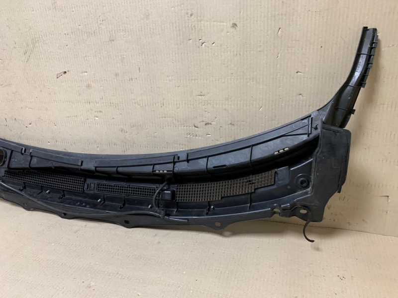 Пластик под лобовое стекло / Жабо ROGUE 08-15 2009 Внедорожник 2.5 QR25DE