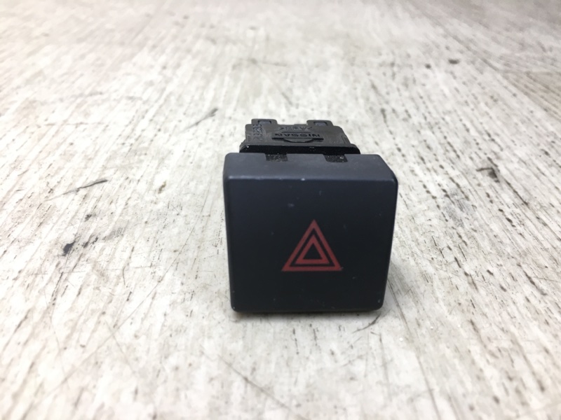 Кнопка аварийной сигнализации NISSAN SENTRA B17 12-21 2017 B17 1.8 MRA8DE 25290-3SG0A Б/У