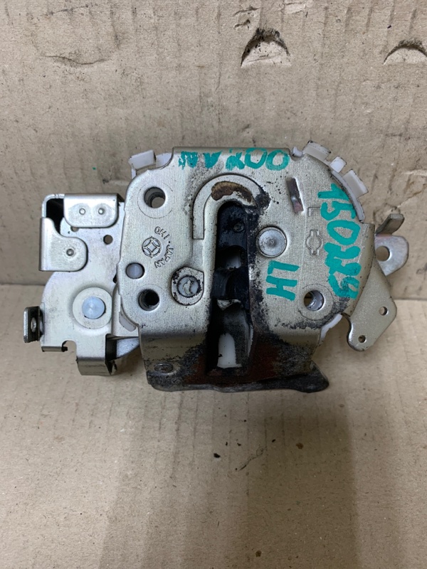 Замок двери задний левый NISSAN NV200 USA 13- 82541-3LM0B Б/У