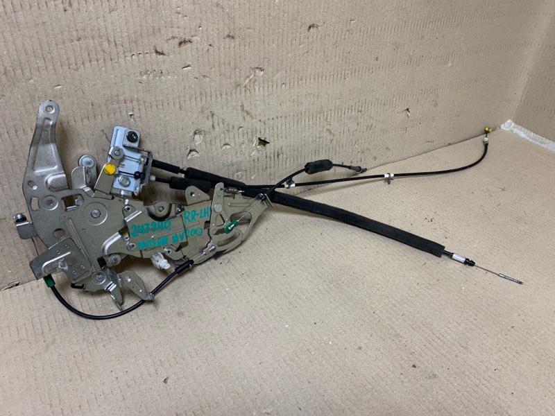 Замок двери боковой левый NV200 USA 13- Замок двери боковой левый NV200 USA 13-