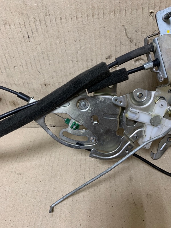 Замок двери боковой левый NV200 USA 13- Замок двери боковой левый NV200 USA 13-