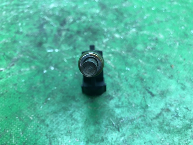 Форсунка топливная JETTA USA 10-17 2011 162 CBTA 2.5L