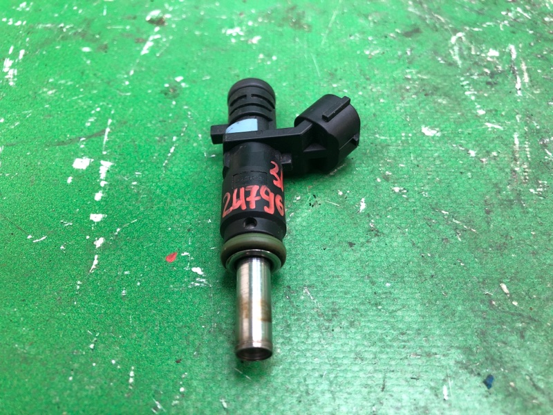 Форсунка топливная VOLKSWAGEN JETTA USA 10-17 2011 162 CBTA 2.5L 07K 906 031 C Б/У