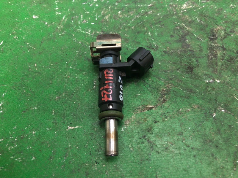 Форсунка топливная VOLKSWAGEN JETTA USA 10-17 2012 162 2.5 CBUA 07K 906 031 C Б/У