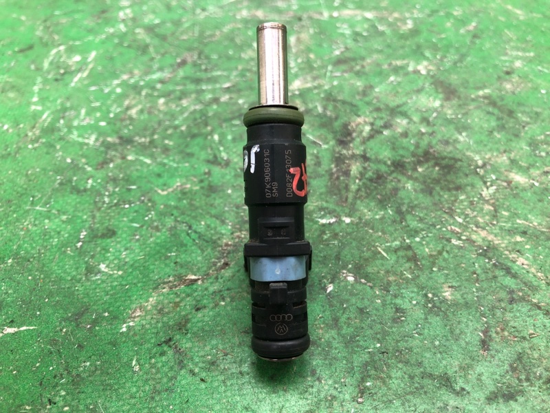 Форсунка топливная JETTA USA 10-17 2013 162 2.5 CBUA