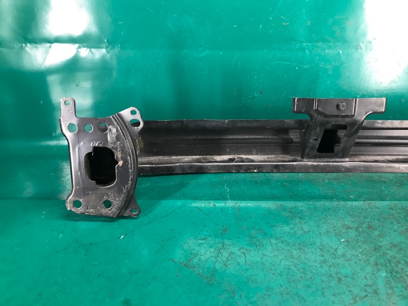 Усилитель переднего бампера PASSAT CC 12-18 2014 Седан 2.0 CCTA