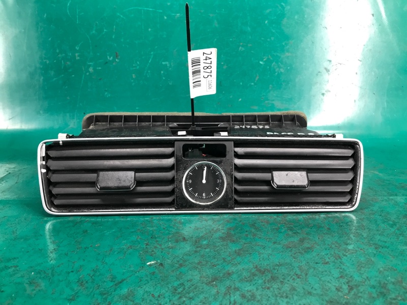 Дефлектор воздушный VOLKSWAGEN PASSAT B8 14- 2016 Седан 1.8 CPRA 561 819 728 E N0R Б/У