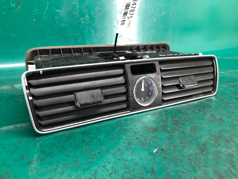 Дефлектор воздушный PASSAT B8 14- 2016 Седан 1.8 CPRA