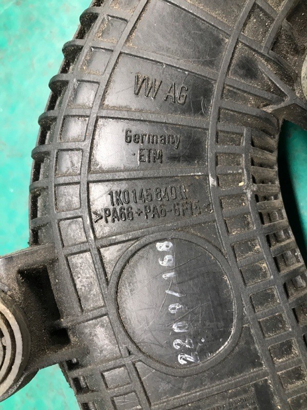 Патрубок интеркулера правый VOLKSWAGEN PASSAT B8 14- Седан 1.8 CPRA