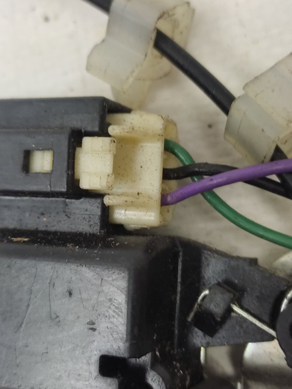 Замок крышки багажника INFINITI G25/G35/G37/Q40 06-14 Седан 3.7 VQ37VHR