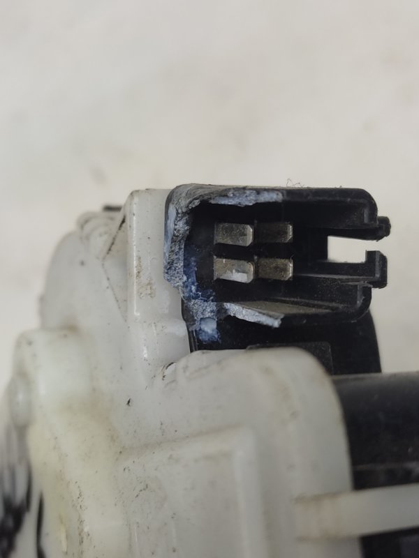 Замок крышки багажника CX-5 (KE) 11-17