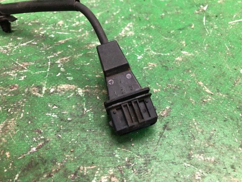 Датчик положения коленвала KIA SORENTO XM 09-14 XM 2.4 G4KJ