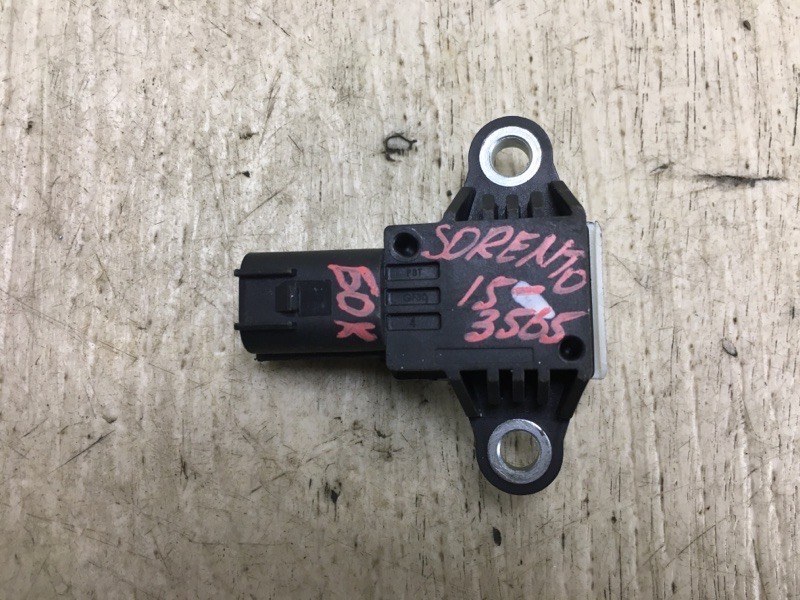 Датчик удара KIA SORENTO UM 14- 2015 UM 2.4 G4KJ 95920-B1050 Б/У