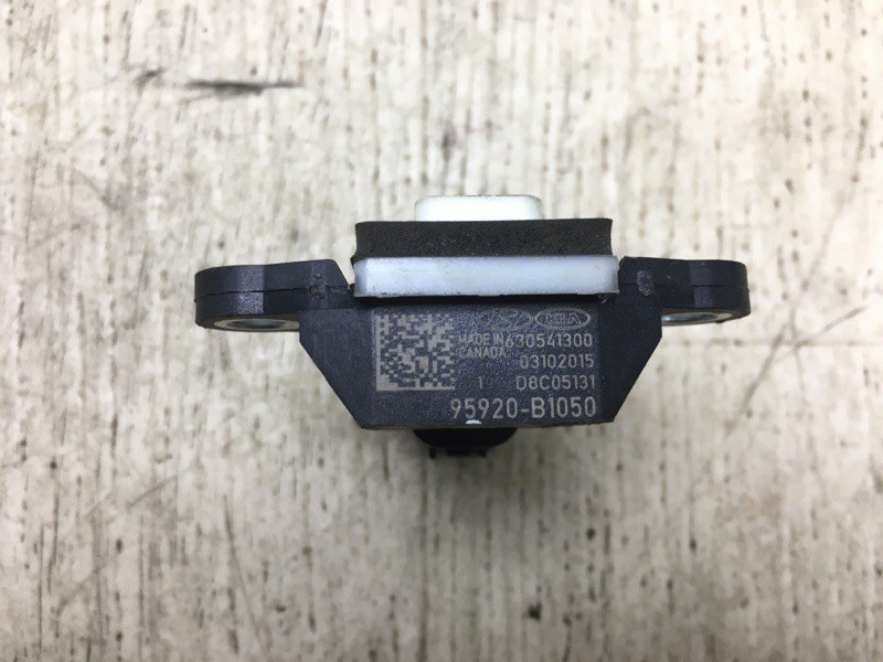 Датчик удара SORENTO UM 14- 2015 UM 2.4 G4KJ