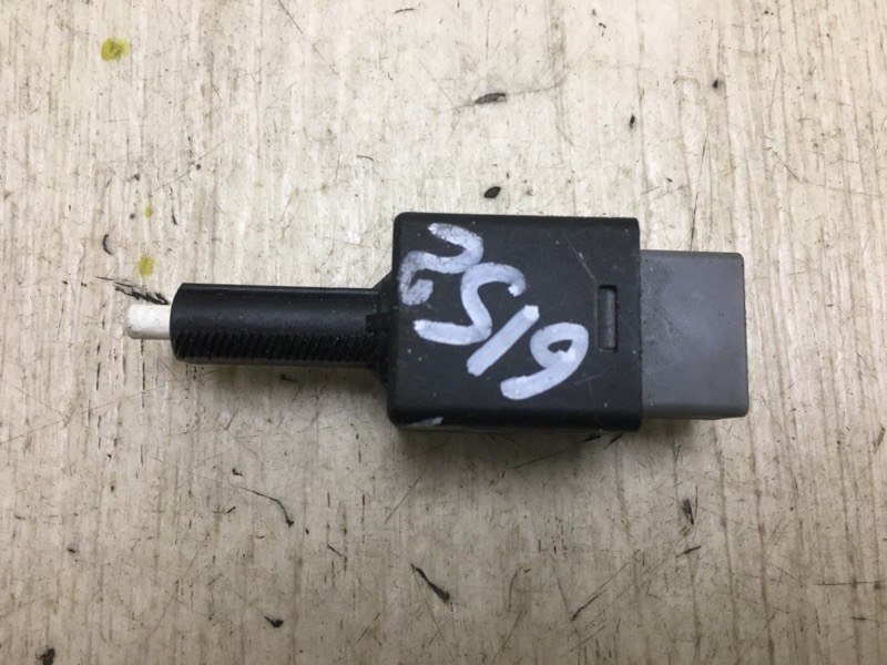 Датчик положения педали тормоза ELANTRA AD 16- 2016 AD 2.0 G4NH Датчик положения педали тормоза ELANTRA AD 16- 2016 AD 2.0 G4NH