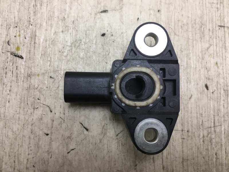 Датчик удара FORTE/CERATO TD 08-13 2009 TD 2.0 G4KD Датчик удара FORTE/CERATO TD 08-13 2009 TD 2.0 G4KD