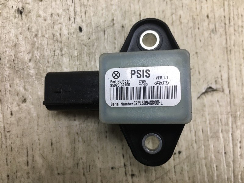 Датчик удара HYUNDAI SONATA LF 2014- 2015 LF 2.4 G4KJ 95920-C2100 Б/У