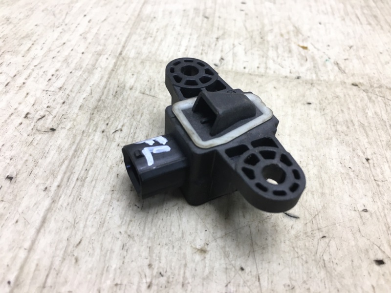 Датчик удара HYUNDAI ELANTRA AD 16- 2016 AD 2.0 G4NH 95920-F2100 Б/У