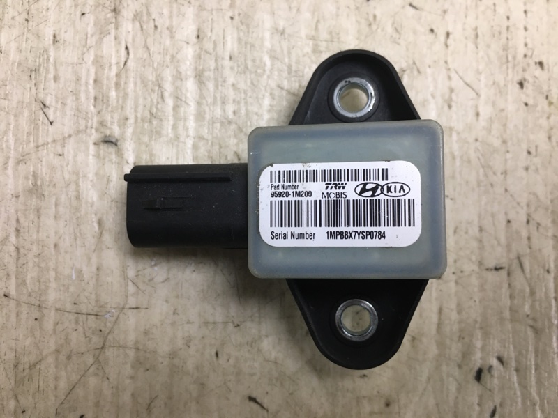 Датчик удара KIA FORTE/CERATO TD 08-13 2009 TD 2.0 G4KD 95920-1M200 Б/У