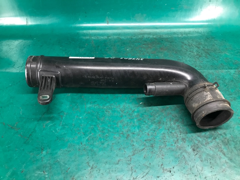 Патрубок воздушного фильтра VOLKSWAGEN PASSAT B8 14- Седан 1.8 CPRA