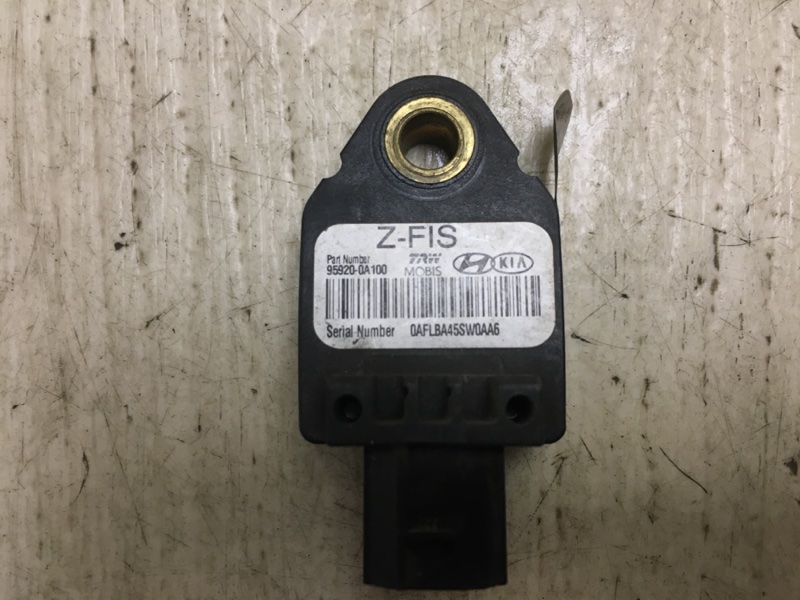 Датчик удара передний HYUNDAI SONATA YF 10-14 YF 2.4 G4KK